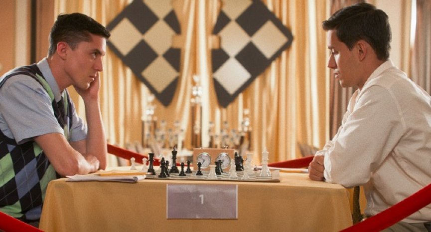 高校版《后翼弃兵》在台上映！影迷敲碗：2020是西洋棋的一年